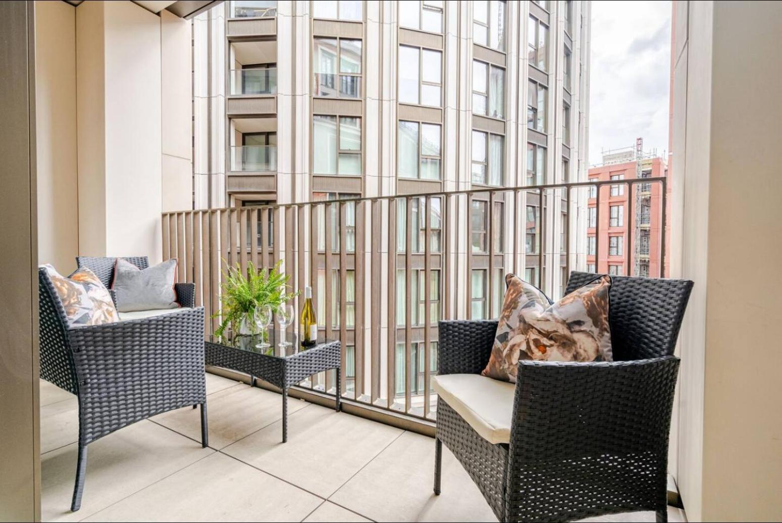 High Rise 3 Bed Lux Paddington For 6 *